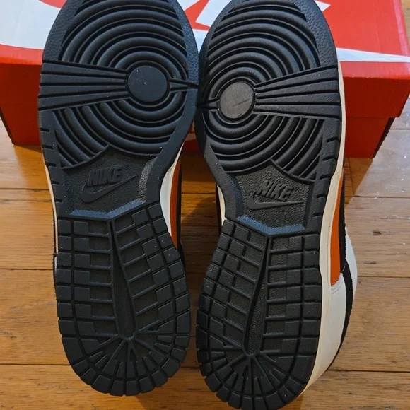 Nike Dunk Low Retro Phanthom Black/Vintage Coral Size M8.5/W10 HQ4988 030 - Picture 6 of 7